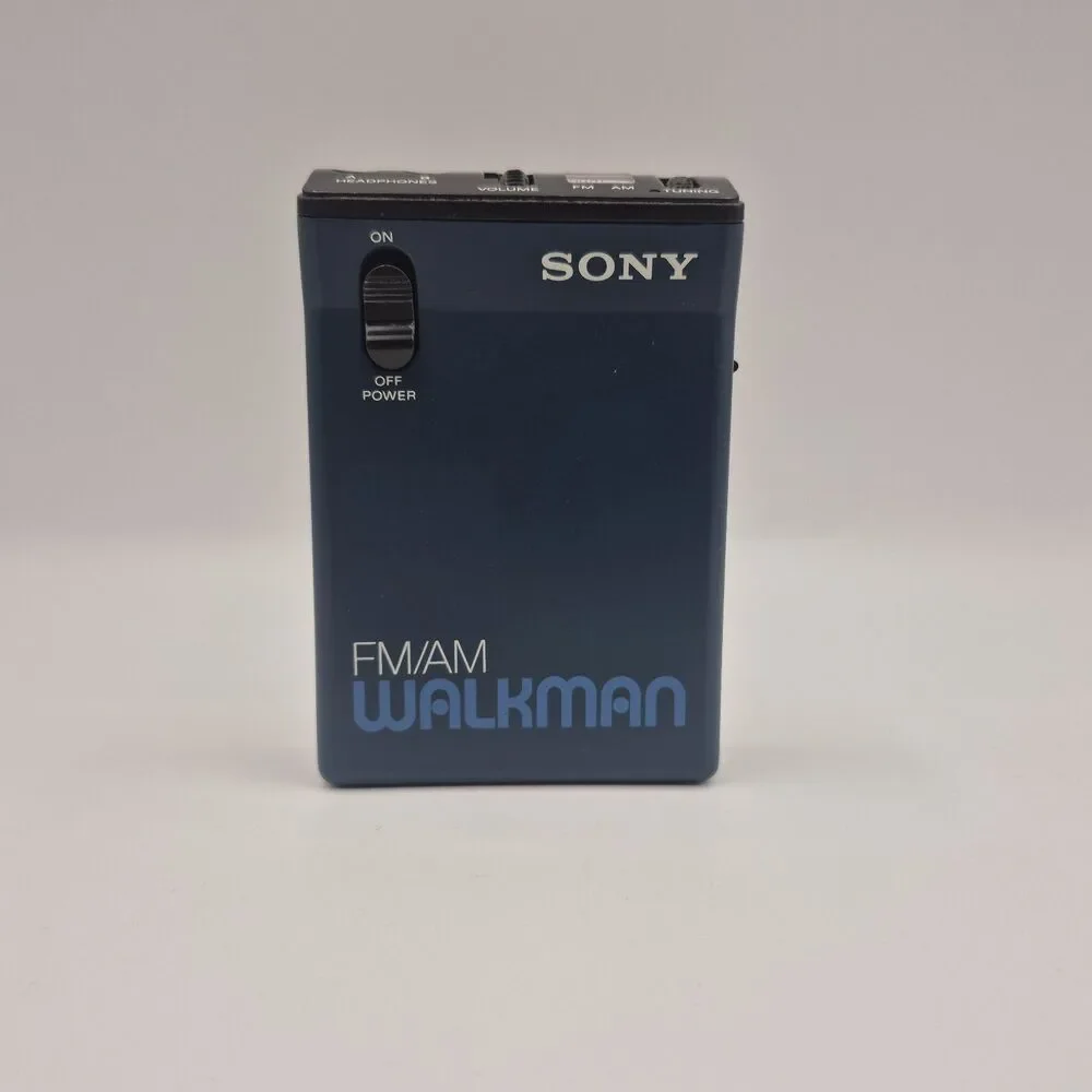 Sony Walkman Am/FM Radio SRF-22W